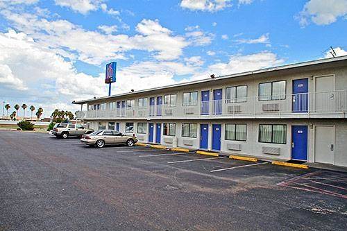 Motel 6 laredo tx south