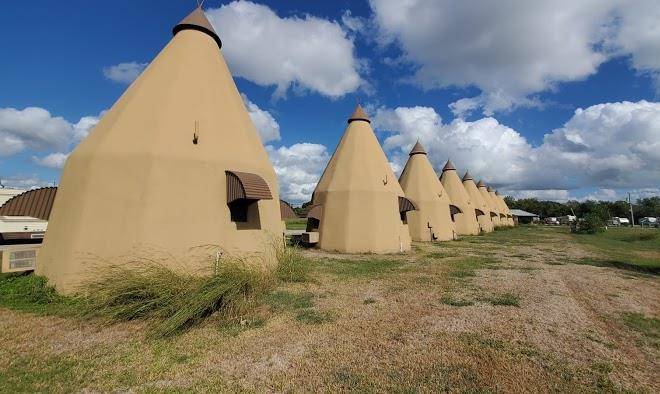 Teepee motel & rv park