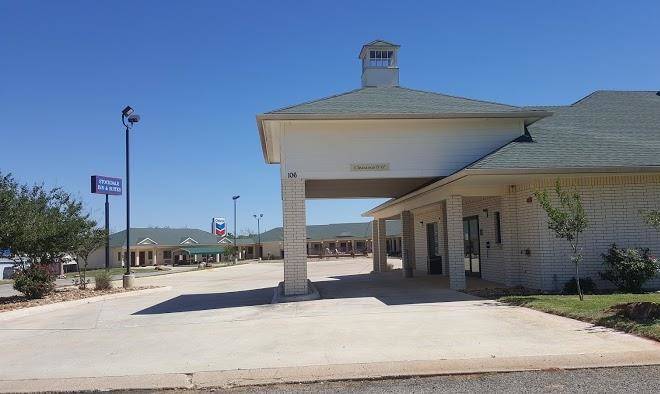 Stockdale inn & suites