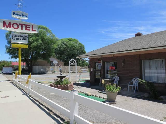 Pillow talk motel