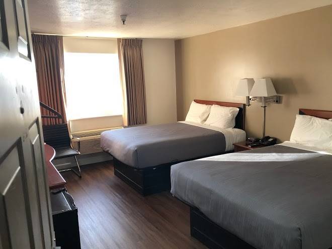 Ameri Stay Inn & Suites Image