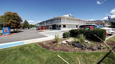 Motel 6 salt lake city north woods cross