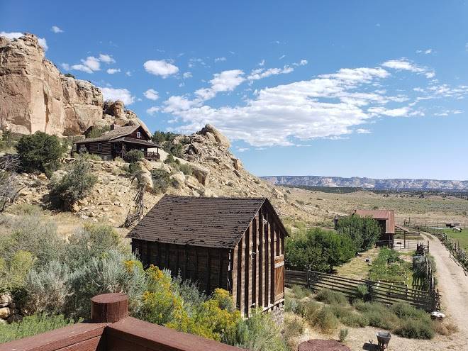 Slot canyons inn