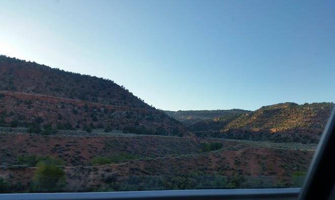 Cave lakes canyon