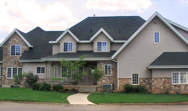 Peaceful creek ranch
