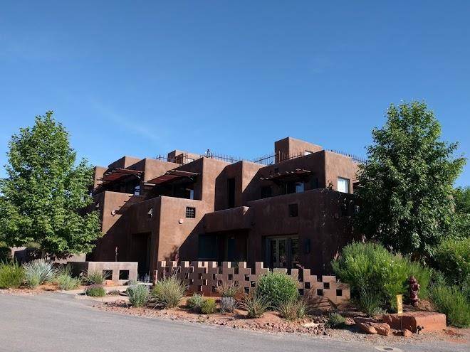 Crescent moon inn