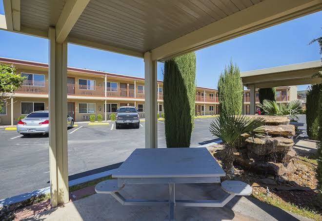 Econo lodge hurricane zion park area