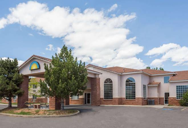 Days inn by wyndham torrey capital reef