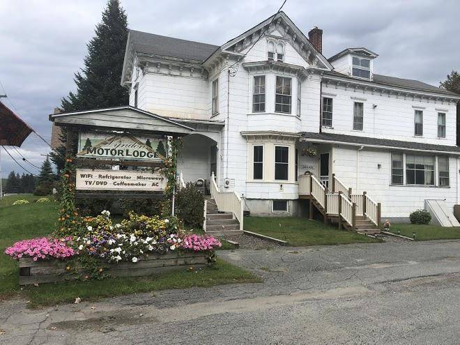 Lyndon motor lodge
