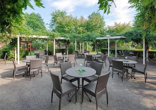 Delta Hotels By Marriott Burlington Image