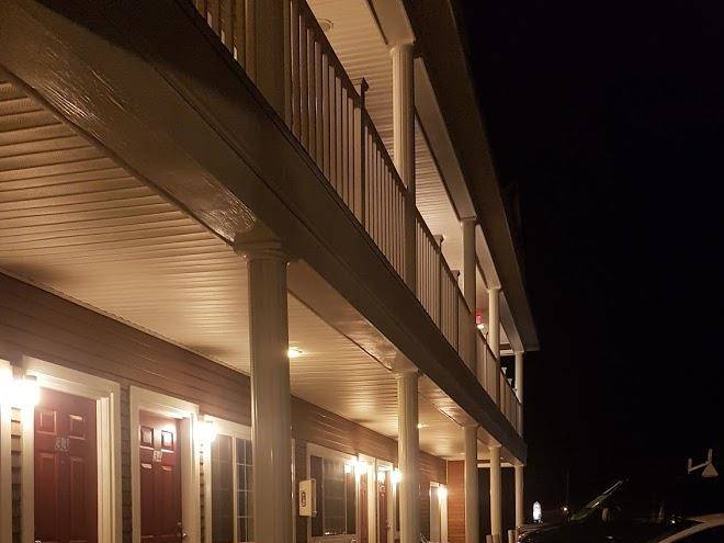 Ho hum motel