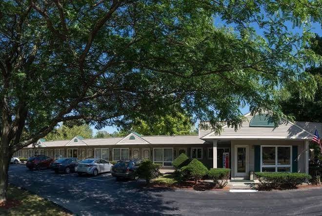 T bird motor inn