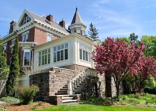 Willard street inn