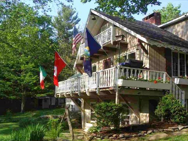 Weathervane lodge