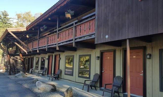 Timber inn motel