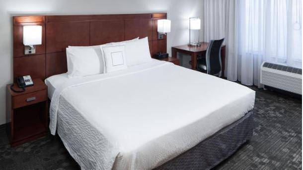 Courtyard by marriott alexandria old town southwest