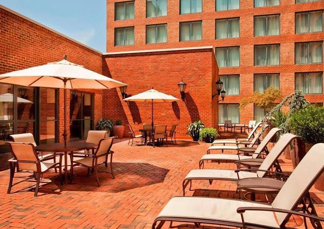 Sheraton Suites Old Town Alexandria Image