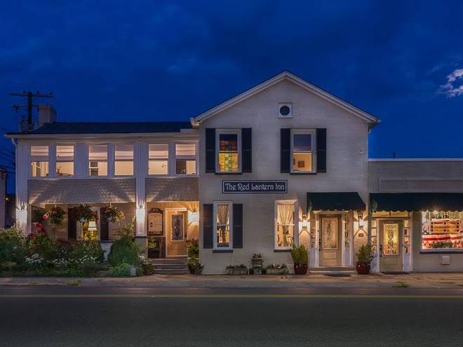 The Red Lantern Inn Image