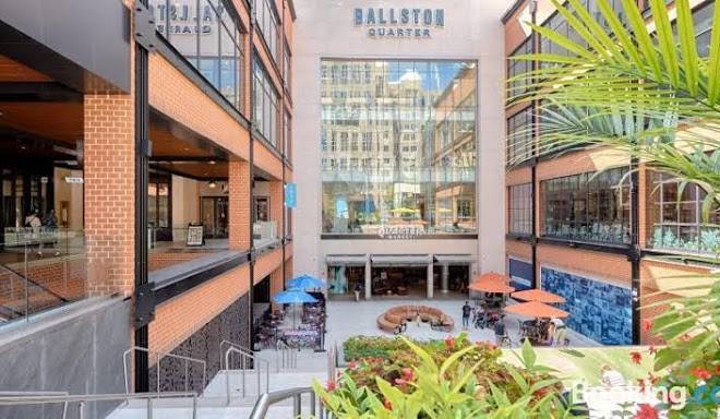 National at ballston metro