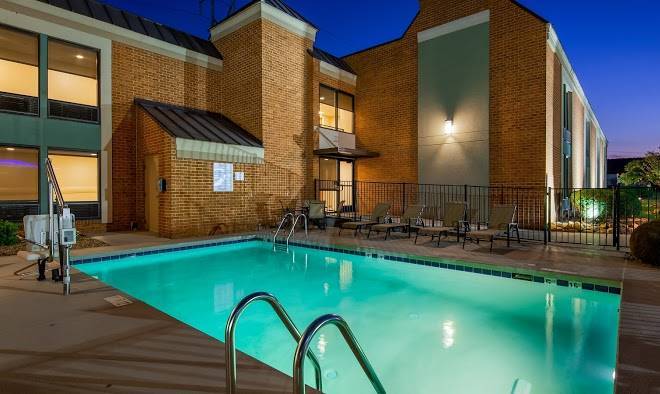 Best Western North Roanoke Image