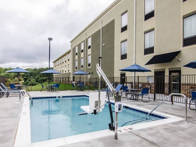 Comfort inn & suites lynchburg airport university area