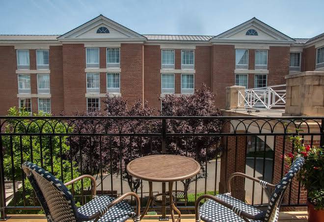 Dinsmore inn at the university