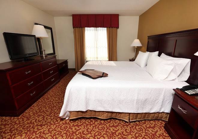 Hampton inn & suites charlottesville at the university
