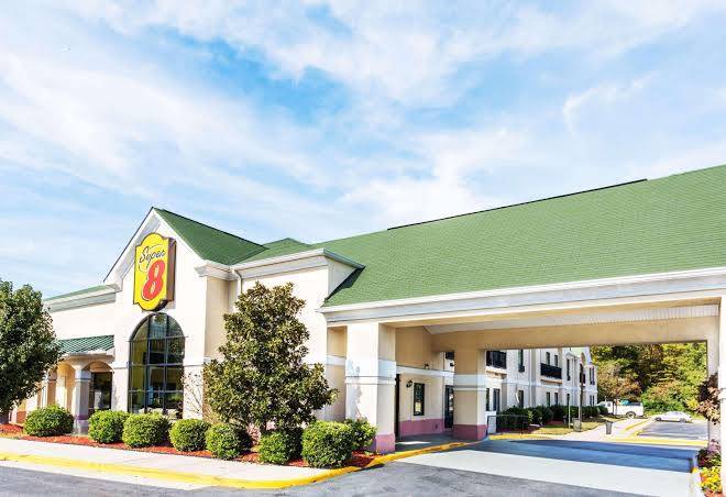 Super 8 By Wyndham Midlothian Richmond Area Image