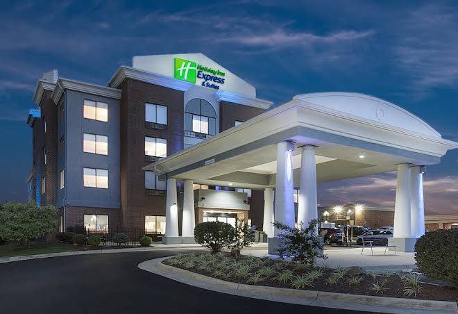 Holiday Inn Express & Suites Culpeper Image