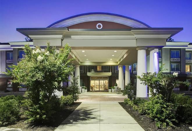 Holiday inn express & suites emporia
