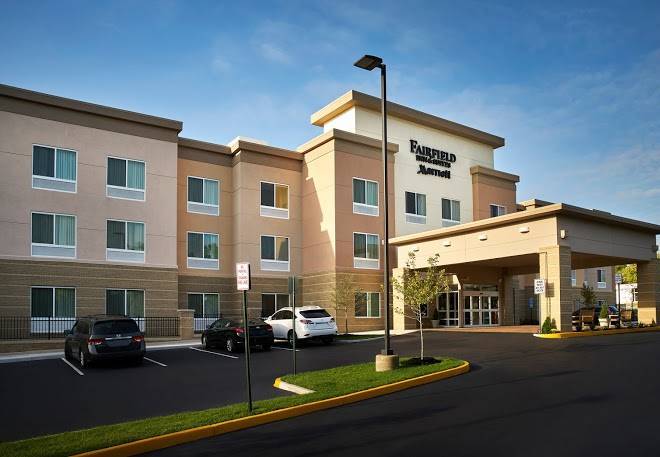 Fairfield Inn & Suites By Marriott Alexandria Image