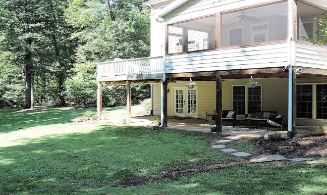 Deer hideout retreat