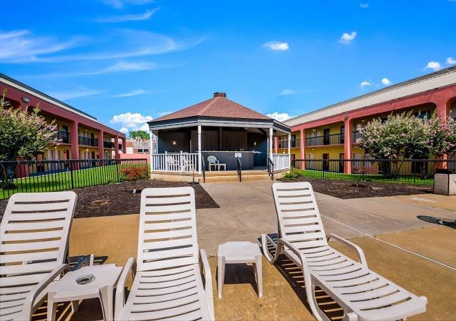 Quality inn fredericksburg central park area