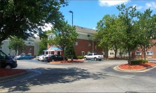 Studio 6 hampton va langley afb area