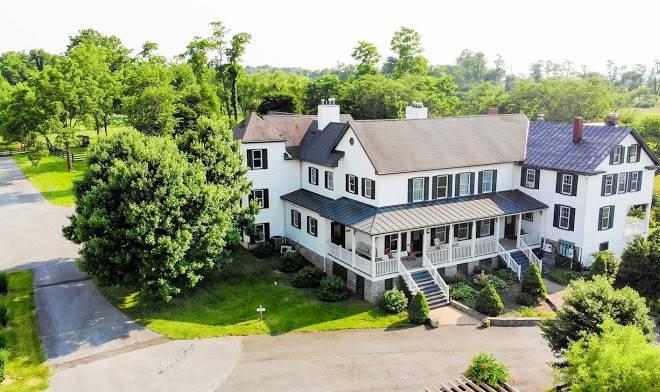 The Manor At Airmont Image