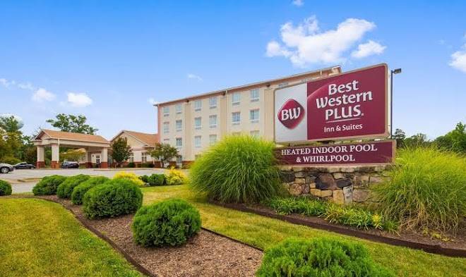 Best western plus crossroads inn & suites