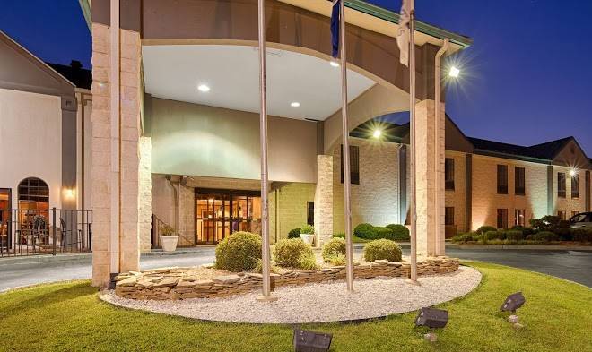 Best western plus south hill inn
