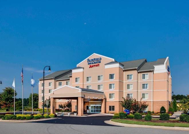 Fairfield inn & suites by marriott south hill i 85