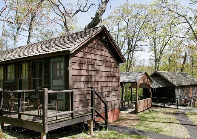 Lewis mountain cabins