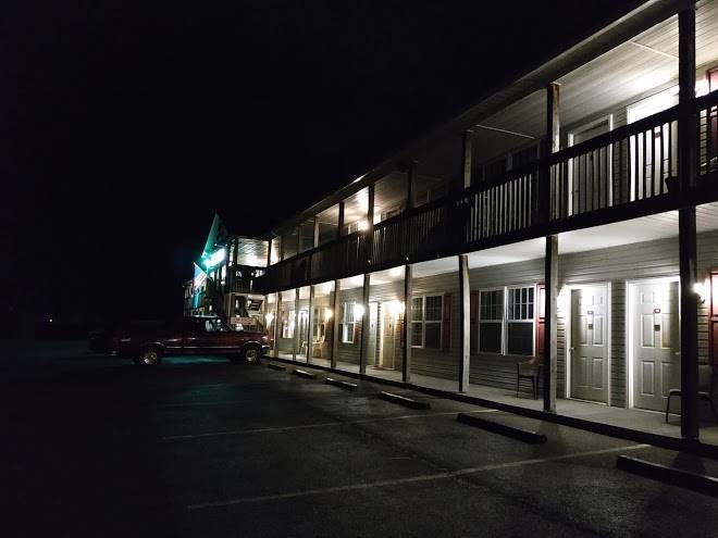 Nrv Suites And Extended Stay Motel Image