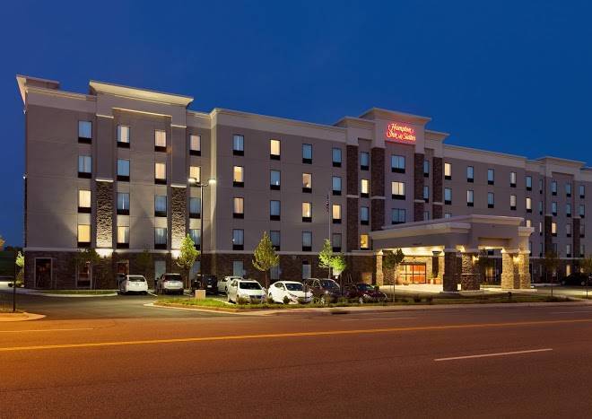 Hampton inn & suites roanoke airport