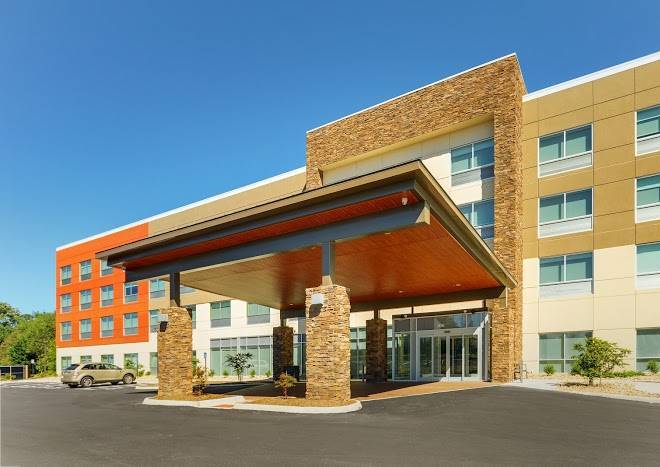 Holiday inn express & suites roanoke civic center