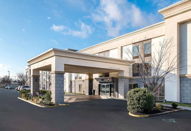 Hampton inn roanoke hollins i 81