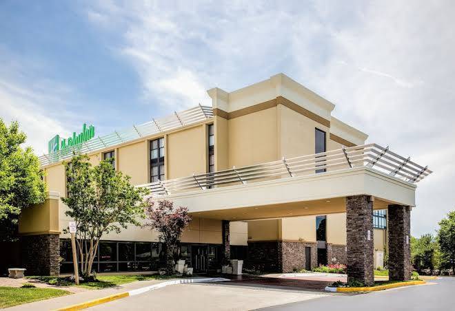 Holiday Inn Roanoke Tanglewood Rt 419&i581 Image