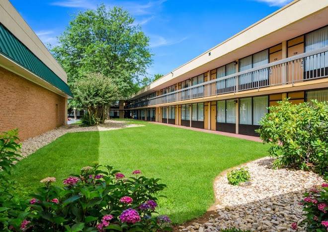 Quality inn roanoke airport