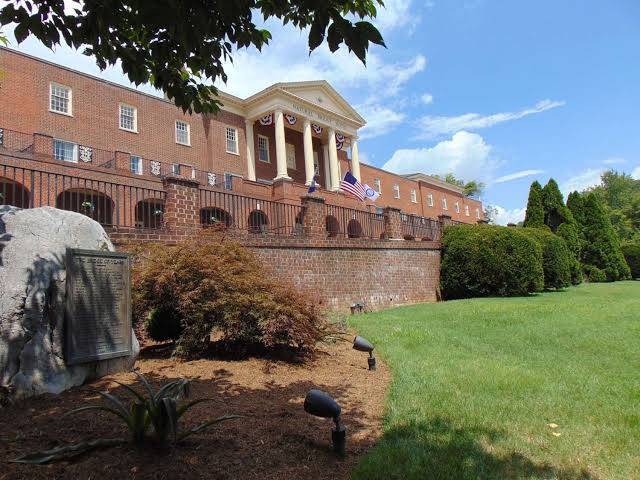 Natural bridge historic hotel and conference center