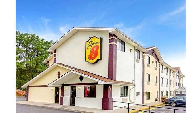 Super 8 by wyndham fredericksburg central plz area