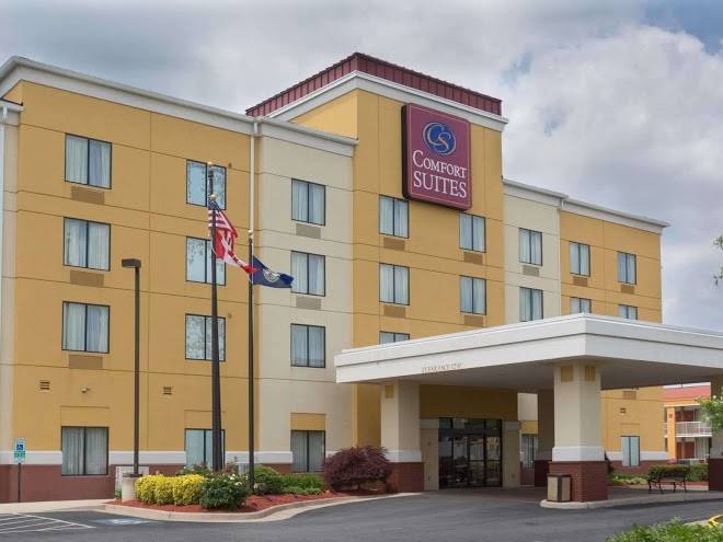 Comfort Suites Fredericksburg North Image