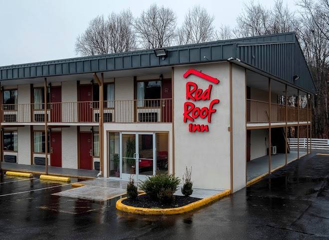Red roof inn fredericksburg north