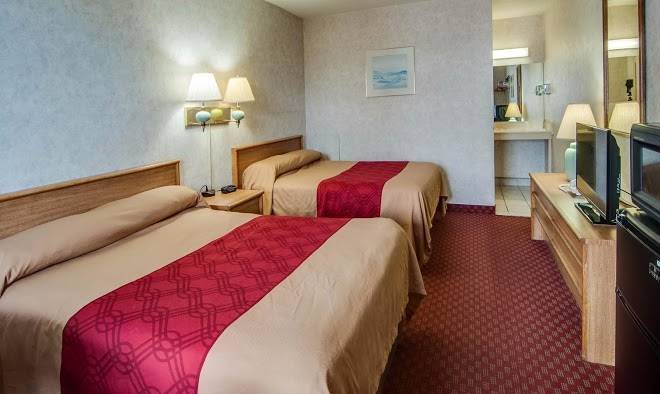 Econo lodge east staunton